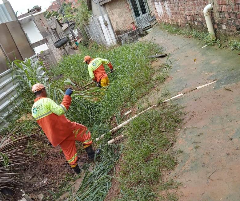 Equipes realizam limpeza de regiões afetadas pelo afundamento de solo - Foto: Ascom Sudes