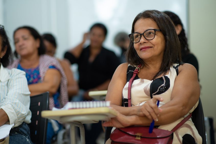 Lenice vem de uma família de costureiras e já possui um pequeno ateliê em Maceió (Foto: Juliete Santos/Secom Maceió)