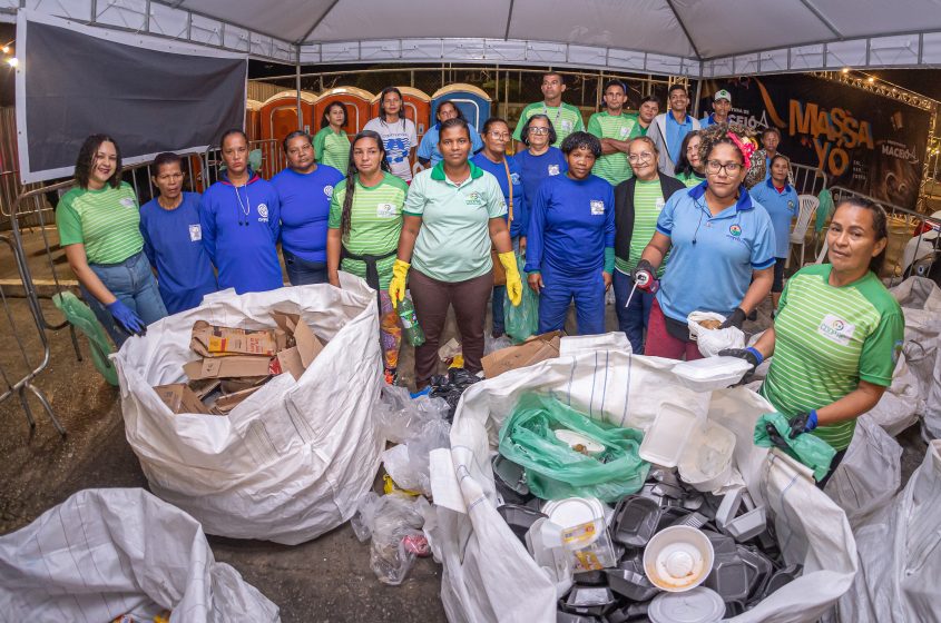 Quatro cooperativas se uniram para manter o ambiente limpo. Foto: Itawi Albuquerque/Secom Maceió