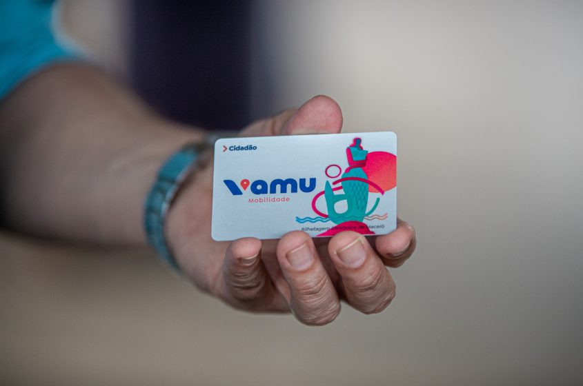 Cartão Vamu Cidadão garante passagem de graça aos domingos nos coletivos de Maceió. Foto: Célio Júnior/Secom Maceió