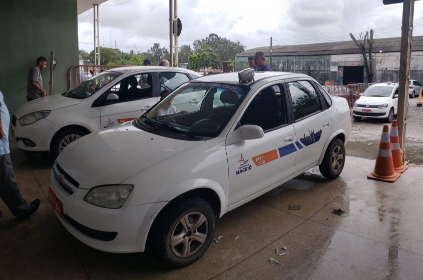 Procedimento busca valorizar os profissionais do transporte individual. Foto: Ascom SMTT