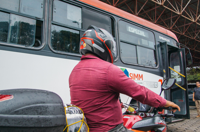 Mototaxistas participaram da ação realizada pela SMTT em parceria com o Sinturb. Foto: Idalécio Lucas/Ascom SMTT
